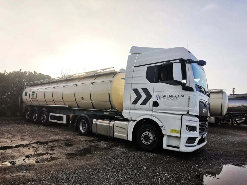 Adami Autotrasporti liquidi alimentari