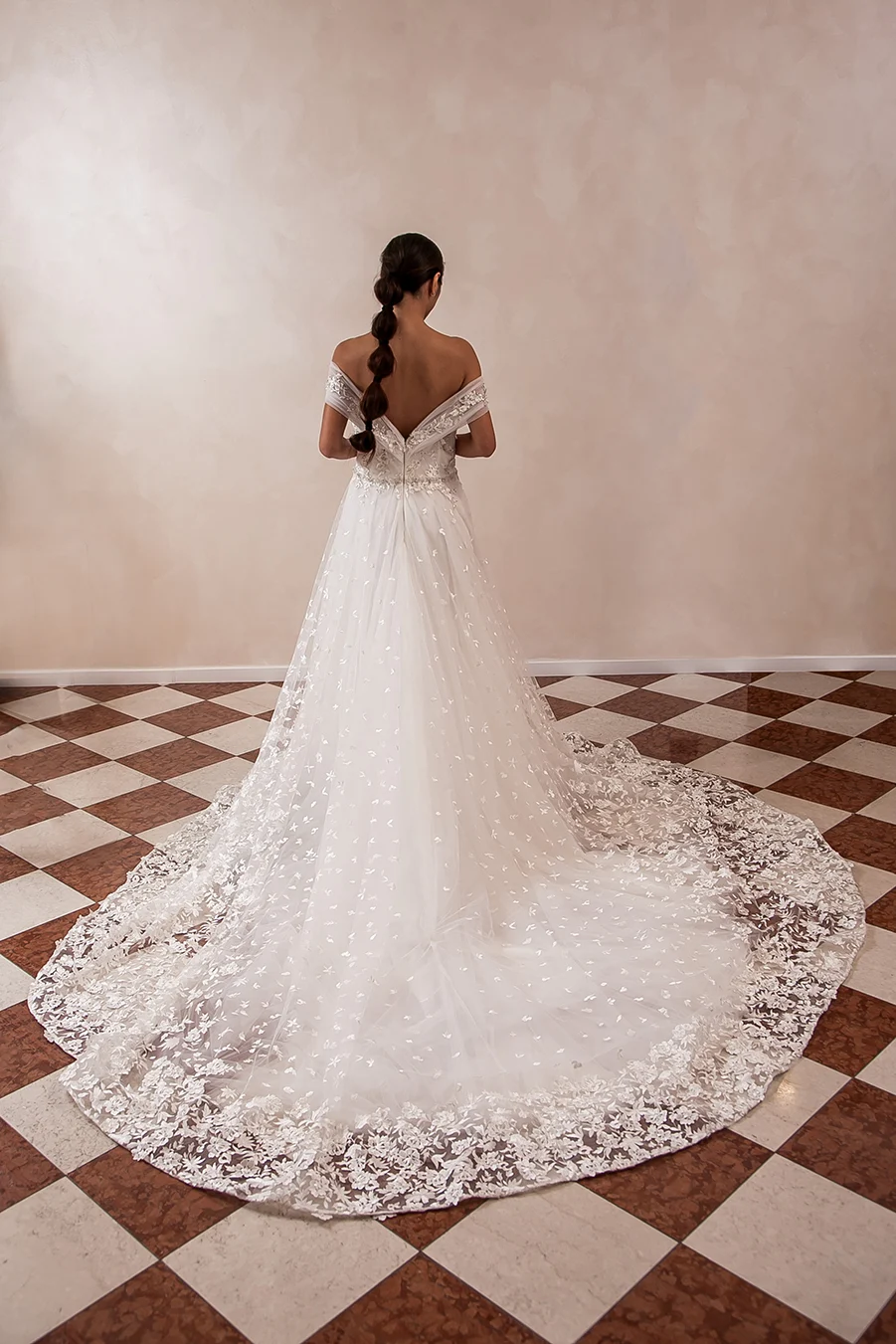 Tiana Atelier