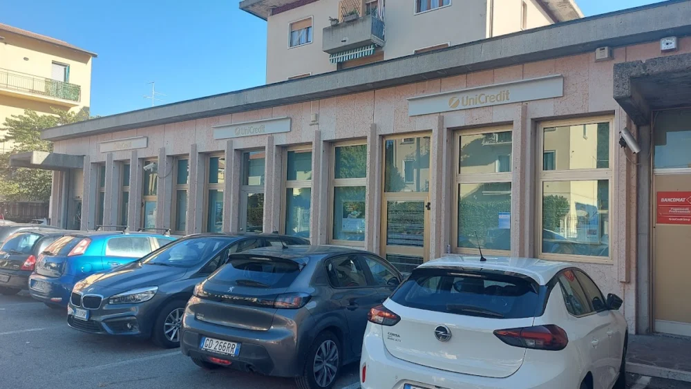 UniCredit